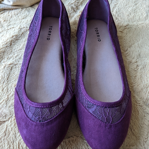 Burgundy Torrid Flats - Picture 2 of 3